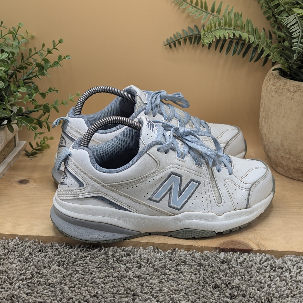 New Balance 608 Women's Size 7.5 Leather Running Walking Shoes Casual Comfort **